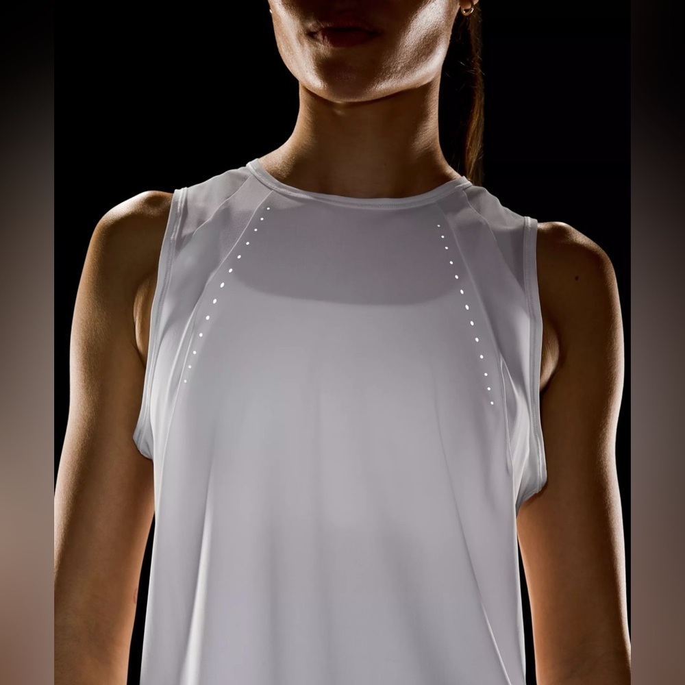 Lululemon Sculpt Tank in Off White Size 10-12